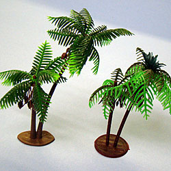 Left Large Palm and Right Medium